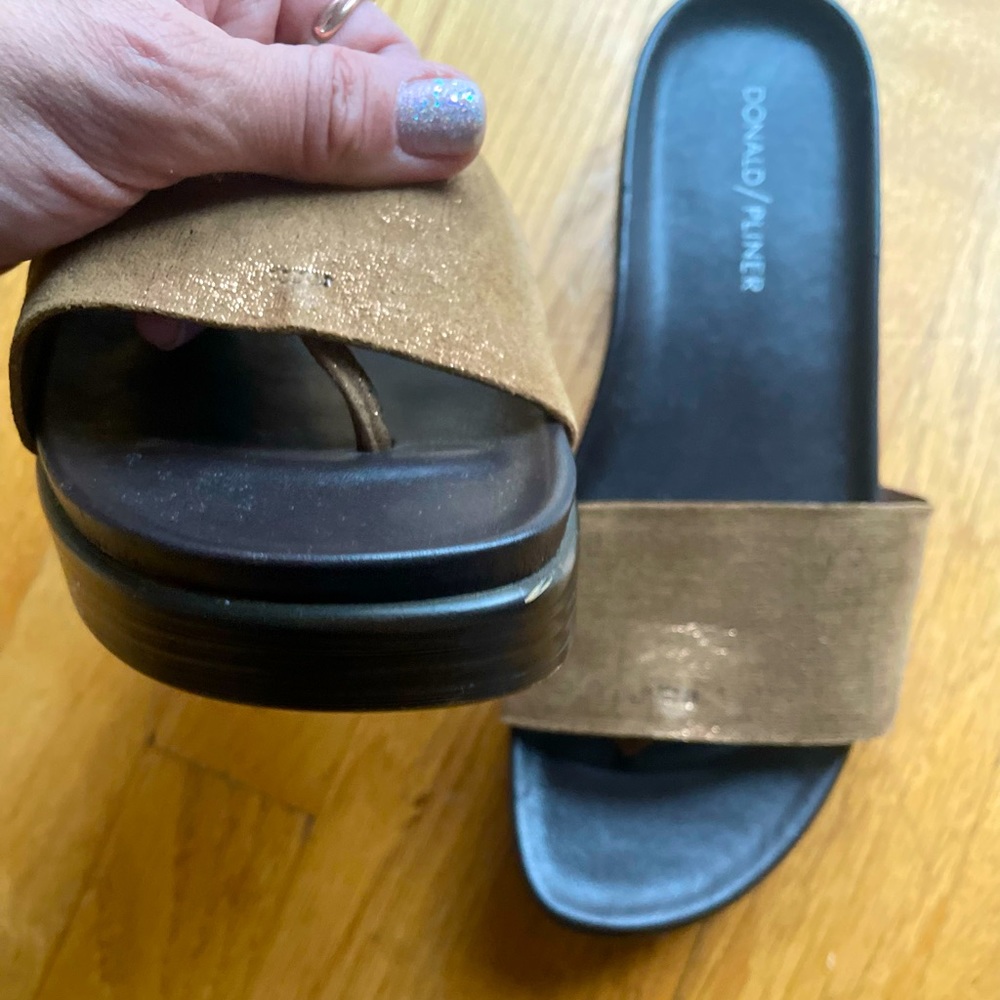 Donald Pliner Metallic Bronze Gold Wedge Slides - NWOT!